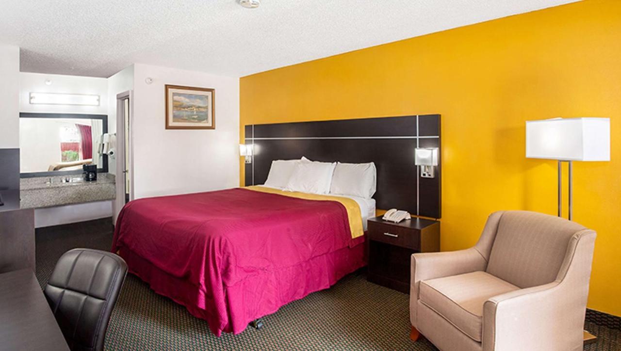 Magnuson Hotel Bradenton Buitenkant foto