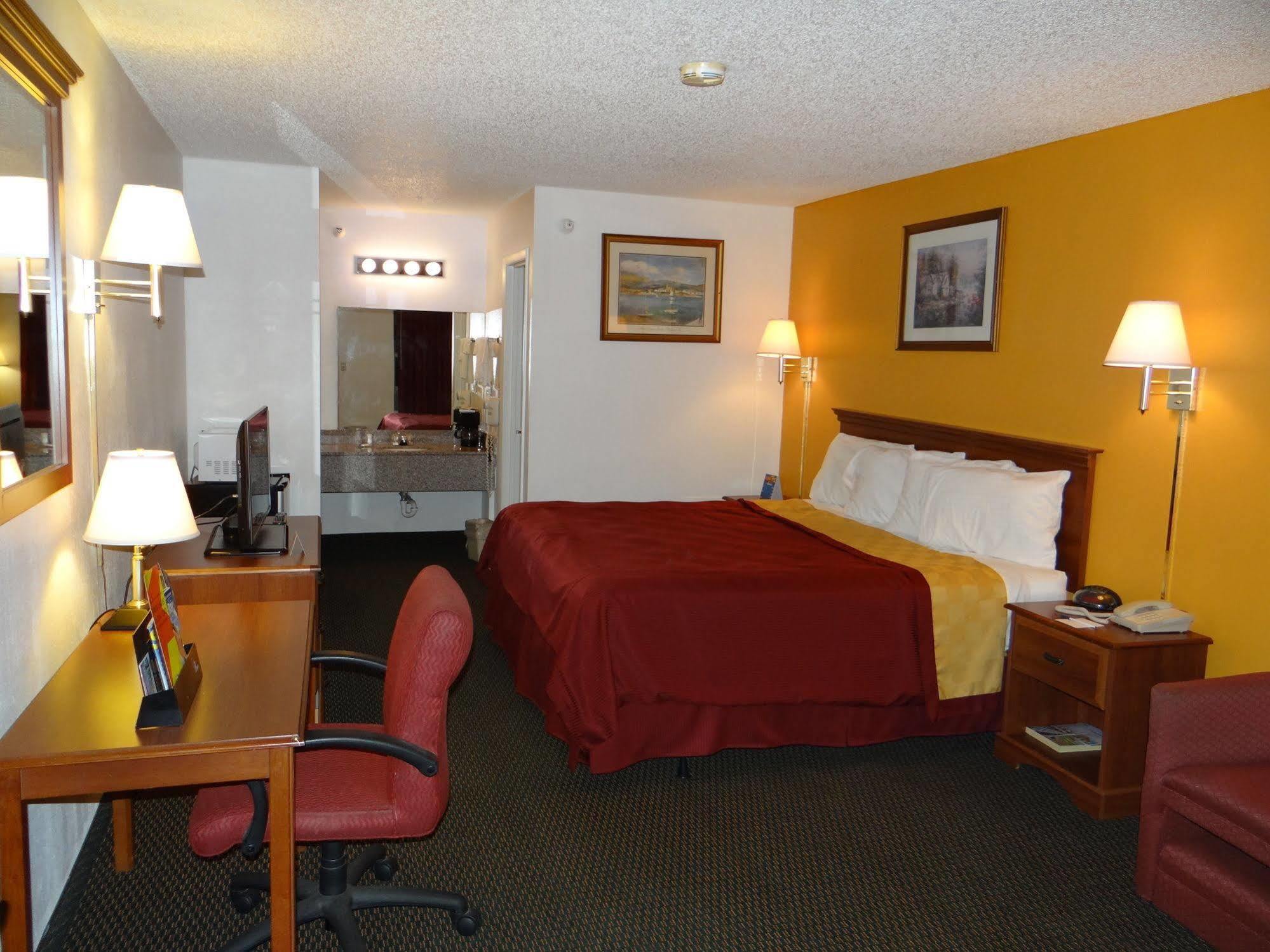 Magnuson Hotel Bradenton Buitenkant foto
