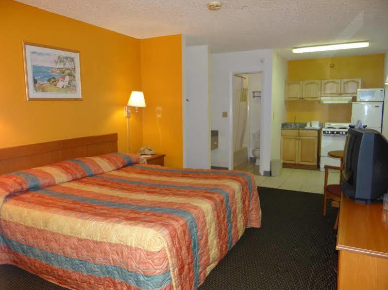 Magnuson Hotel Bradenton Buitenkant foto