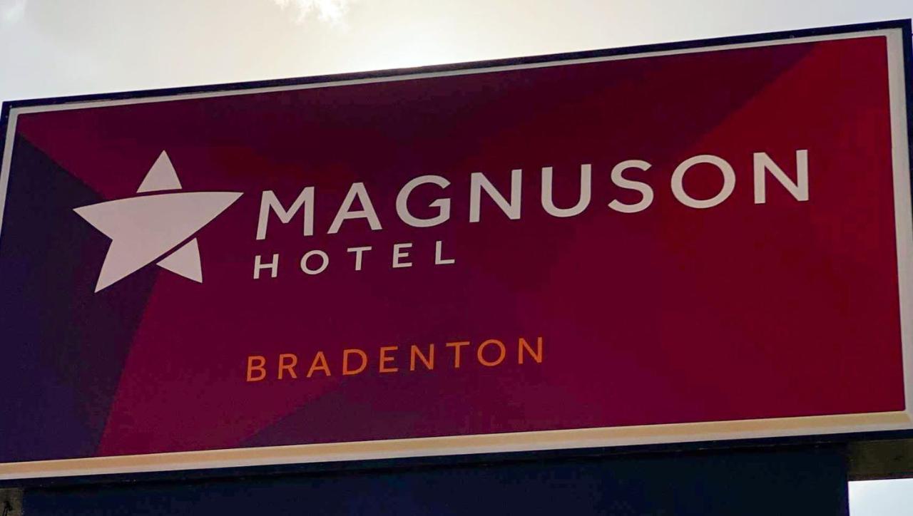 Magnuson Hotel Bradenton Buitenkant foto
